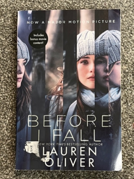 Other - Before I Fall by Lauren Oliver - Blue Cover Paperback